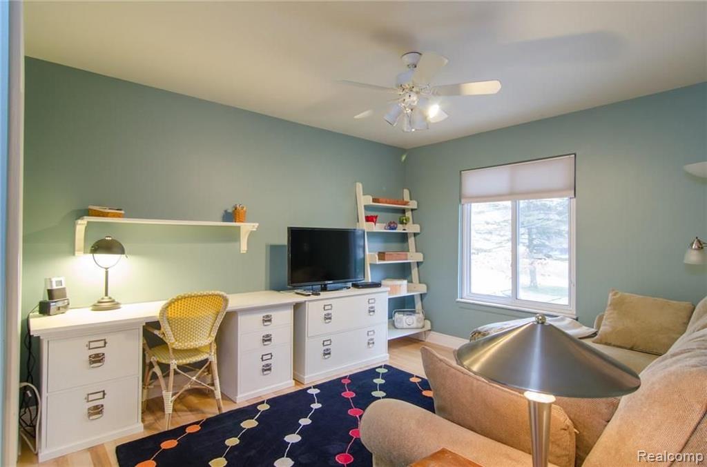 8440 Baudine Road Pinckney, MI 48169 - Photo 16 of 51 Gallery Image 16