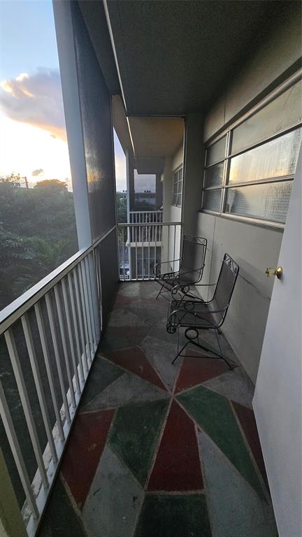 16800 Northeast 15th Avenue, Unit 310 North Miami Beach, FL 33162 - Photo 9 of 23