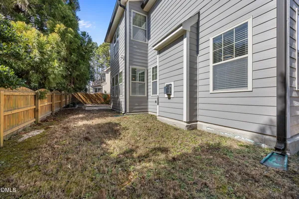 $2,390 | 729 Lake Artesia Lane, Fuquay-Varina, NC 27526