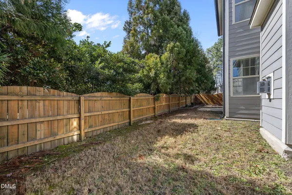 $2,390 | 729 Lake Artesia Lane, Fuquay-Varina, NC 27526