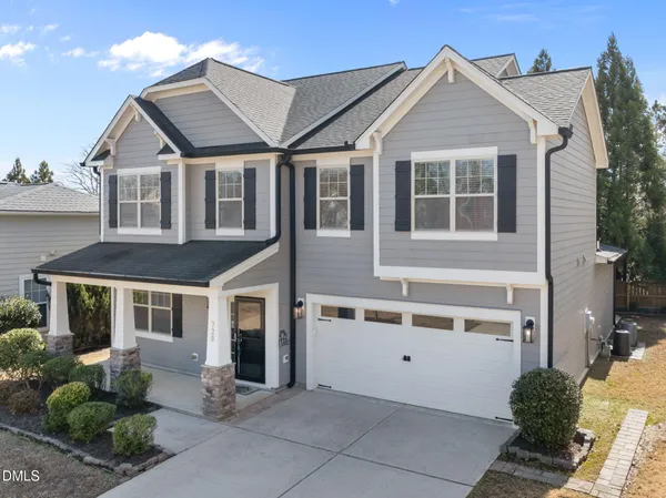 $2,390 | 729 Lake Artesia Lane, Fuquay-Varina, NC 27526