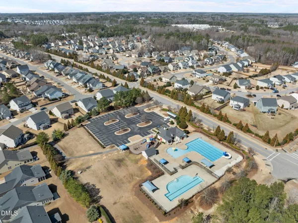 $2,390 | 729 Lake Artesia Lane, Fuquay-Varina, NC 27526