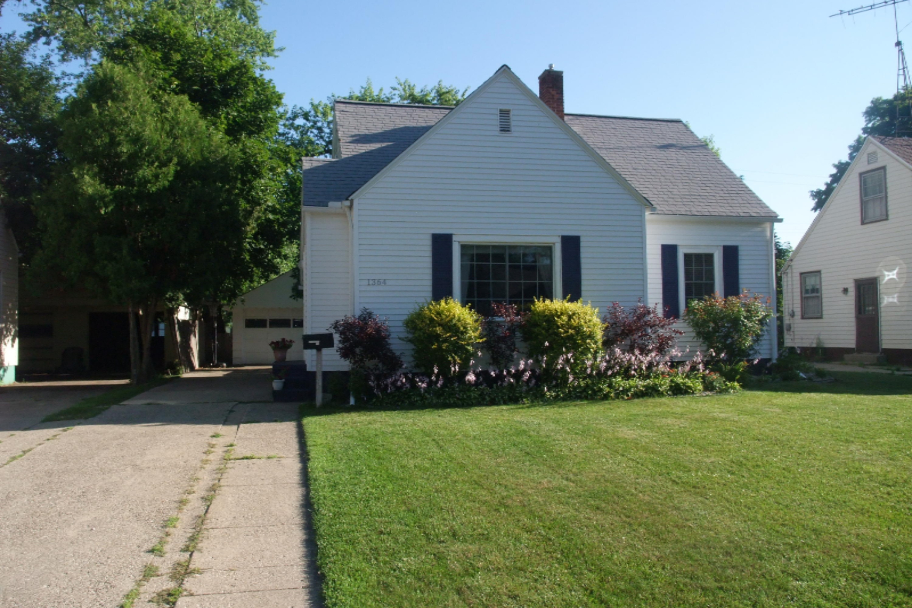 1364 Princeton Road Muskegon, MI 49441 - Photo 1 of 36 DSCF0004