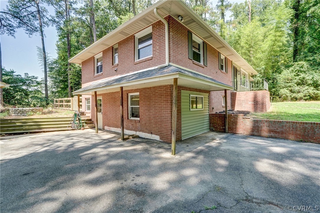 8015 Shady Grove Road Mechanicsville, VA 23116 - Photo 4 of 50
