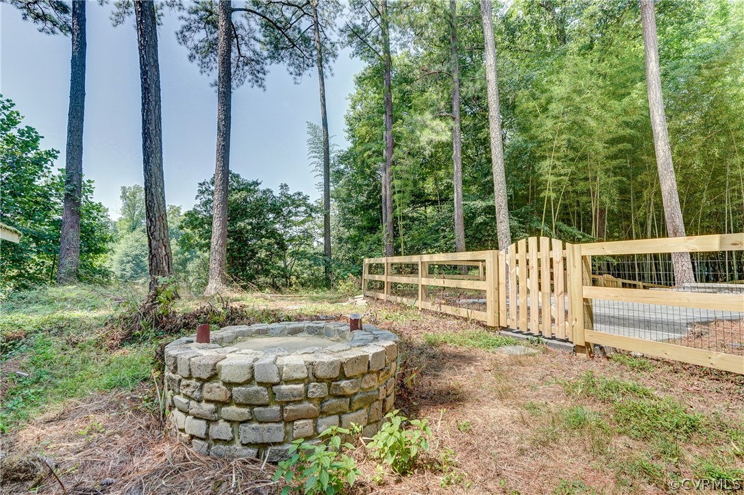 8015 Shady Grove Road Mechanicsville, VA 23116 - Photo 7 of 50