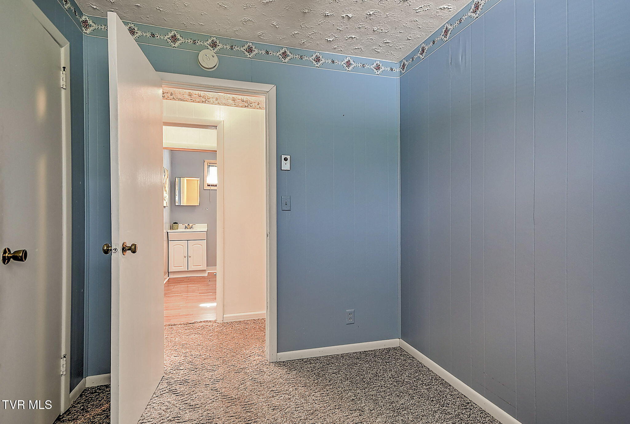 108 Broadview Street Kingsport, TN 37665 - Photo 12 of 35 15-web-or-mls-108 Broadview GUnit-16