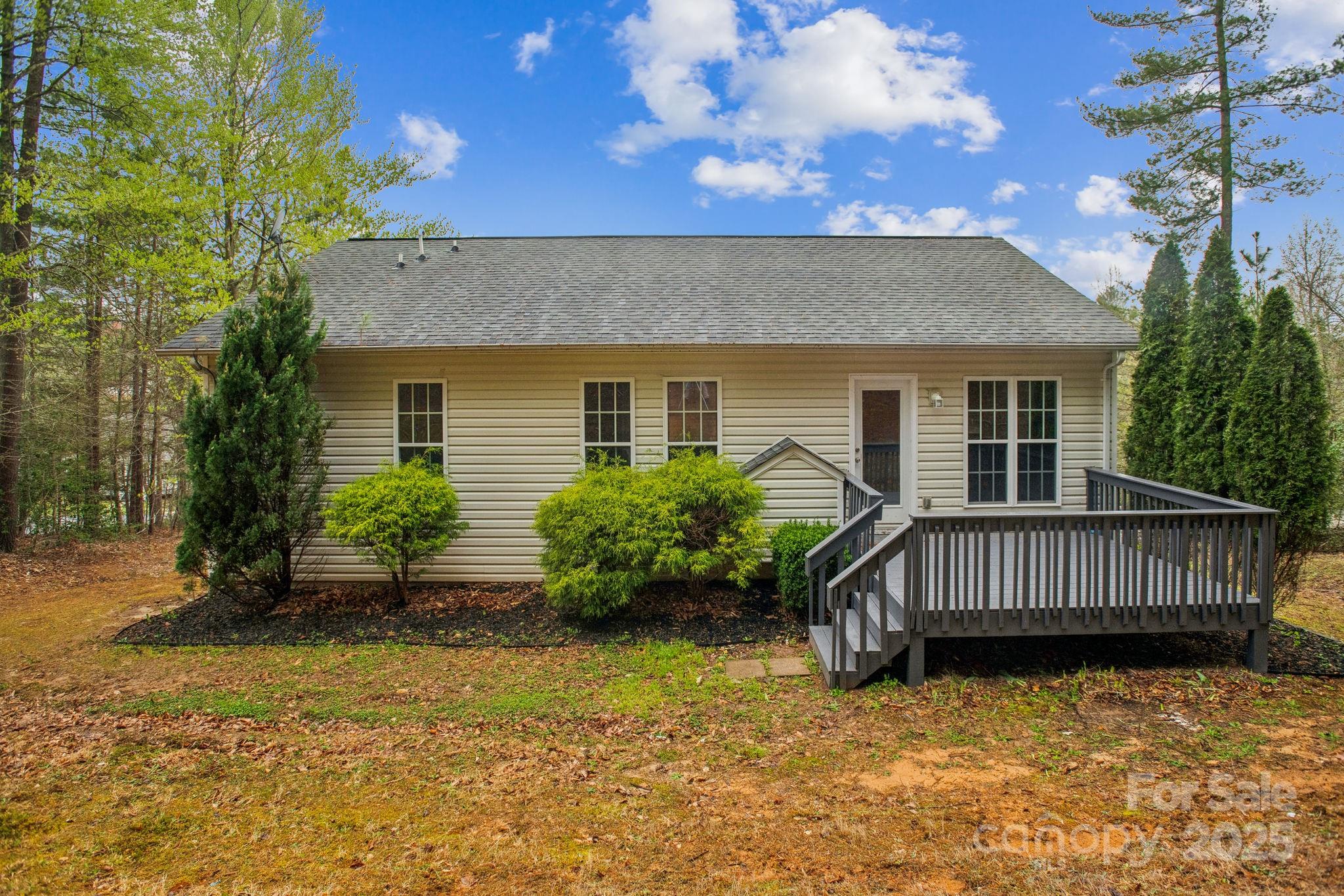 240 Doe Run Morganton, NC 28655 - Photo 2 of 15 front view of a house with a yard