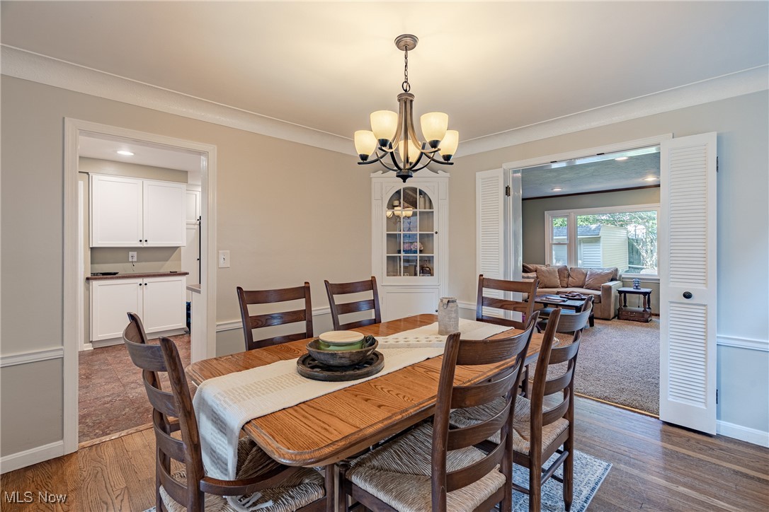 2383 Saybrook Road Cleveland, OH 44118 - Photo 8 of 32