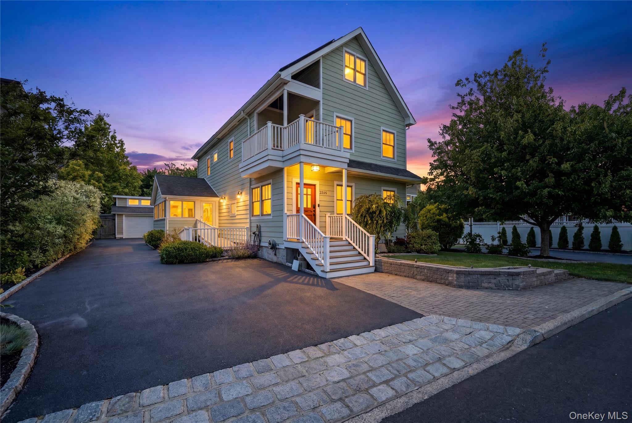 2544 Riverside Avenue Seaford, NY 11783 - Photo 3 of 50