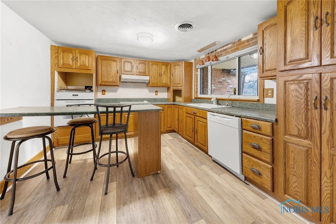 2235 King Road Toledo, OH 43617 - Photo 10 of 36 Gallery Image 10