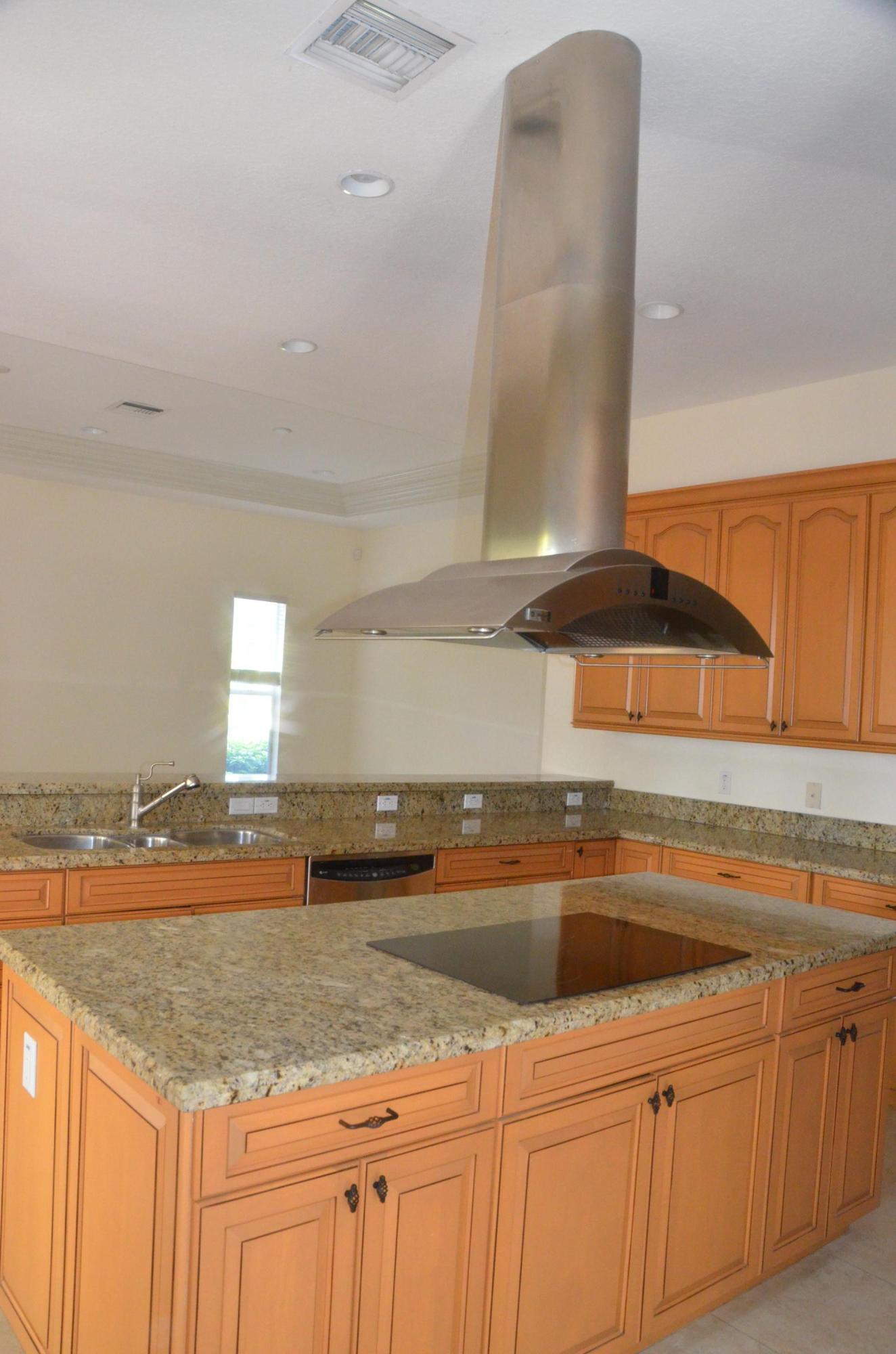 122 Edmor Road West Palm Beach, FL 33405 - Photo 15 of 59 image