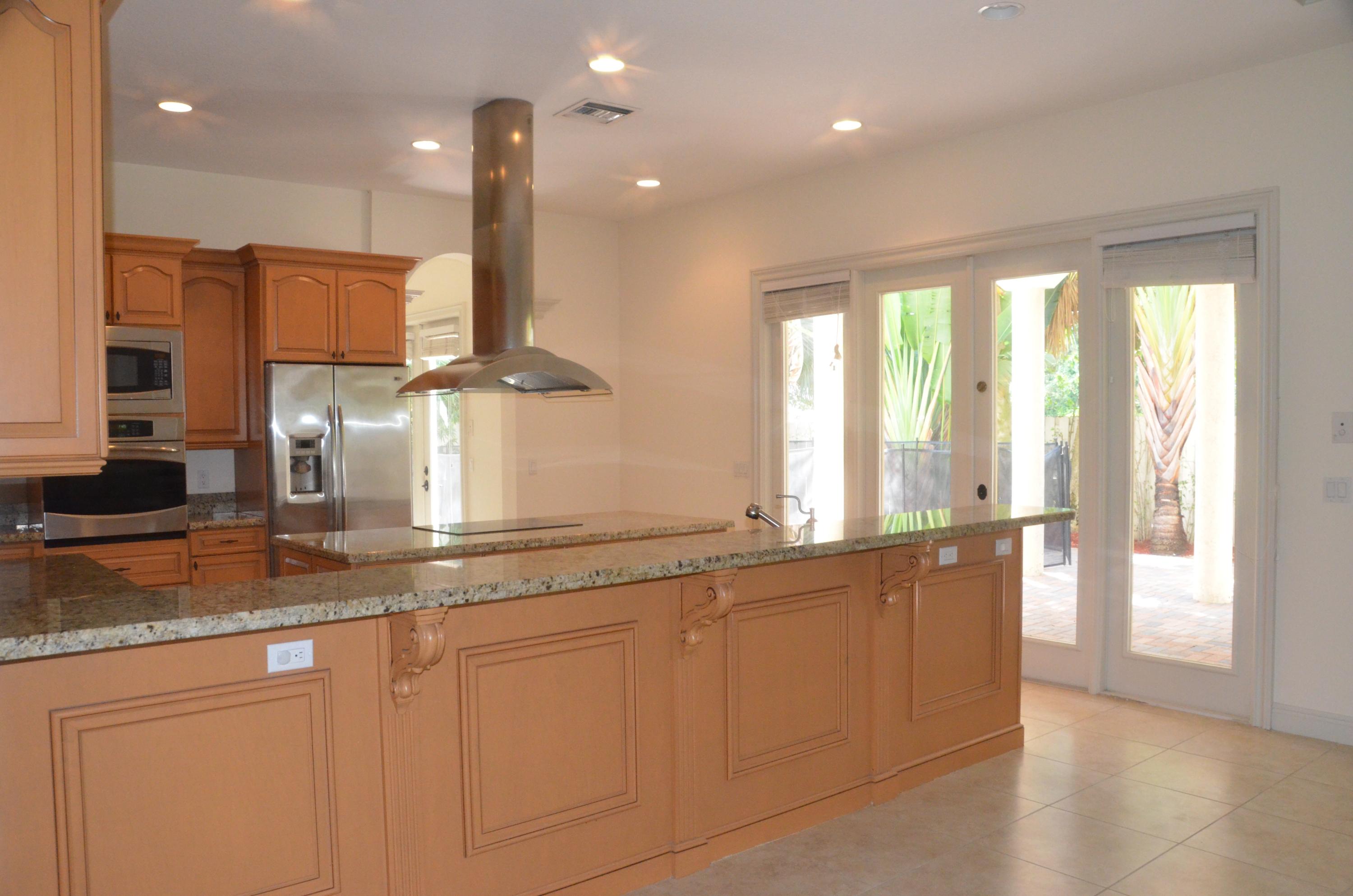 122 Edmor Road West Palm Beach, FL 33405 - Photo 21 of 59 image