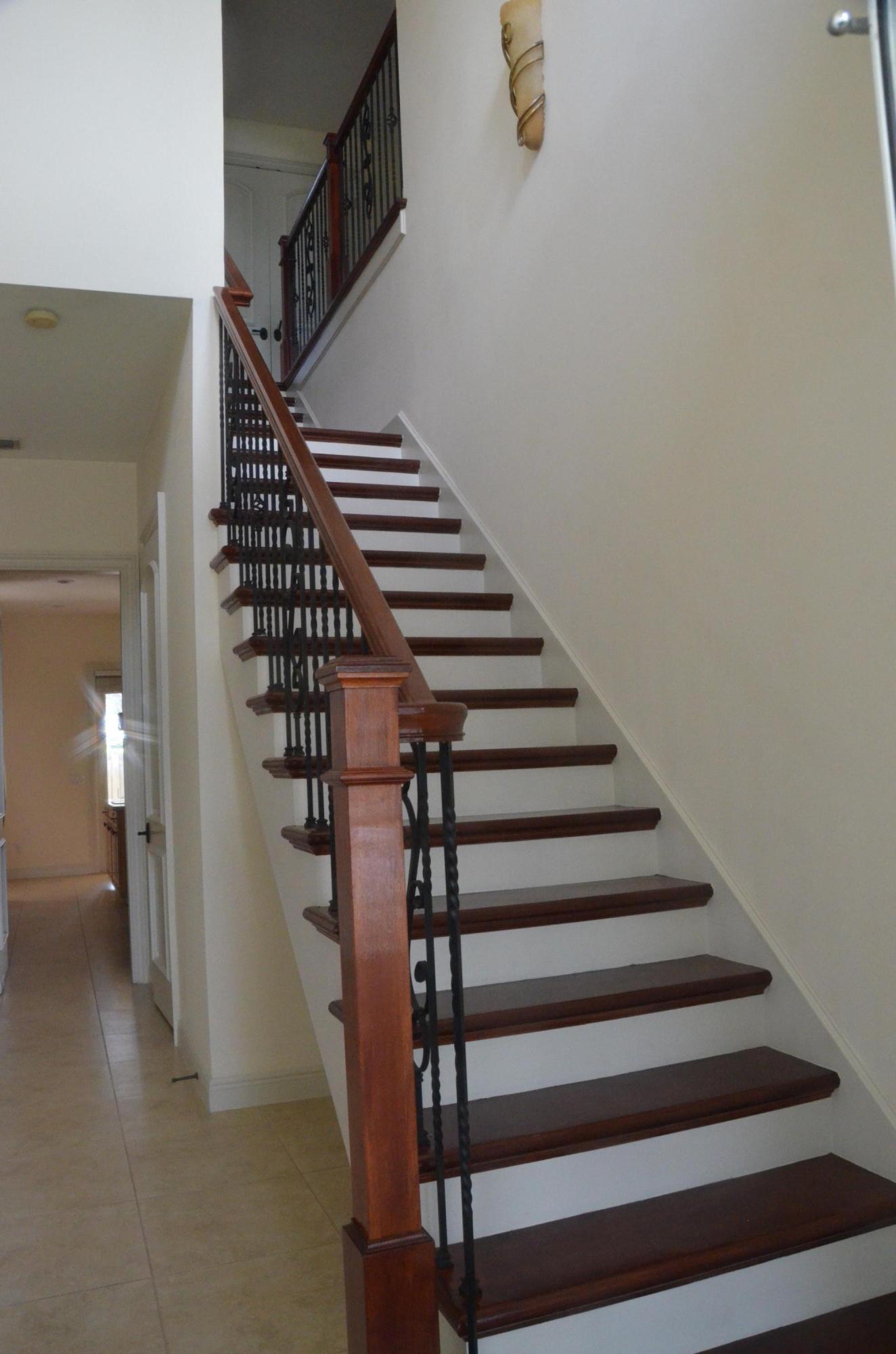 122 Edmor Road West Palm Beach, FL 33405 - Photo 4 of 59 image