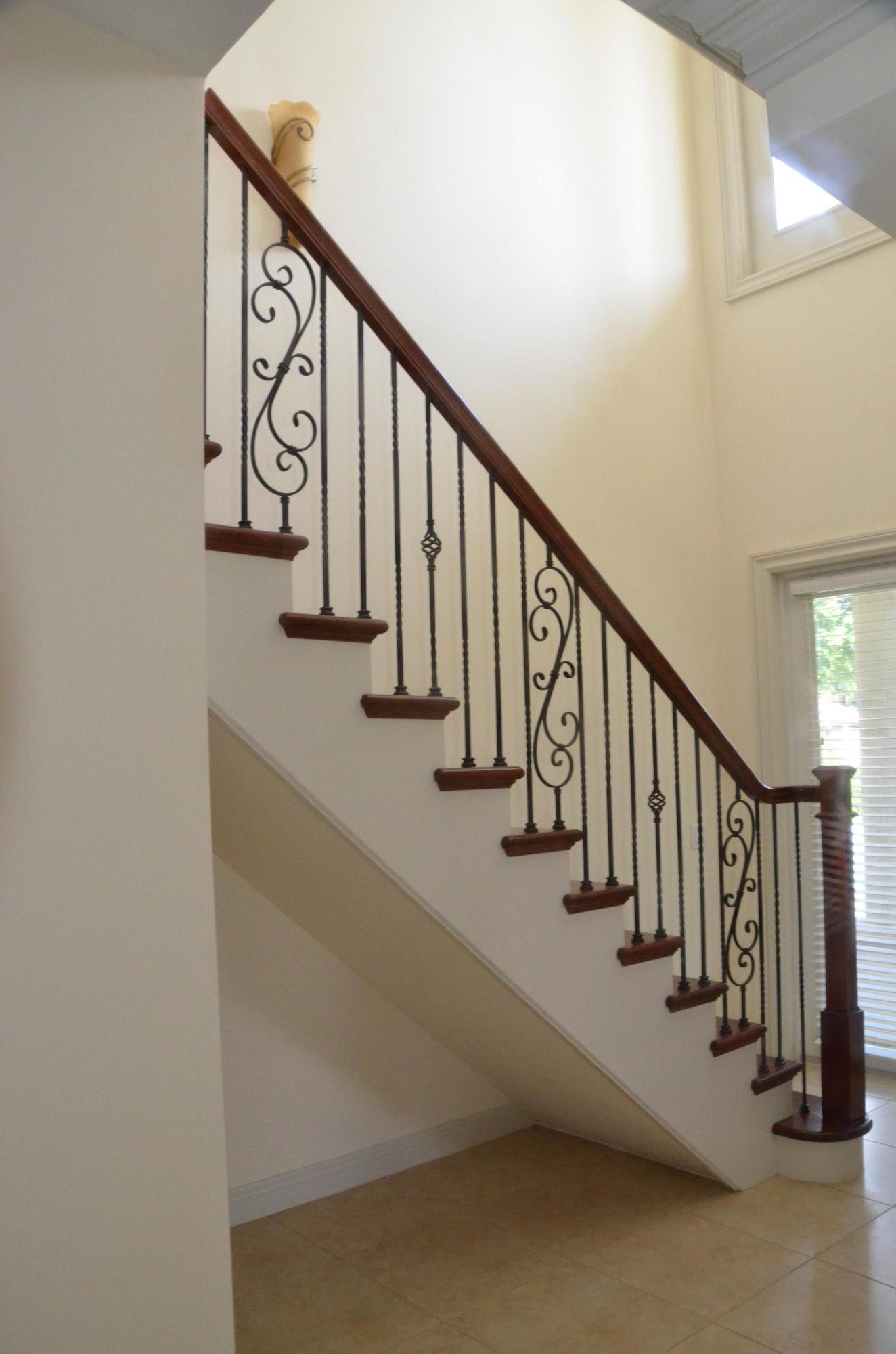 122 Edmor Road West Palm Beach, FL 33405 - Photo 6 of 59 image