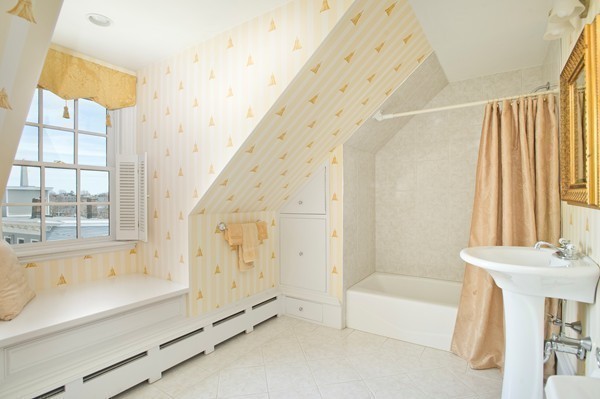 64 Walker Street Boston, MA 02129 - Photo 17 of 25