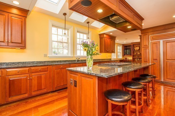 64 Walker Street Boston, MA 02129 - Photo 7 of 25