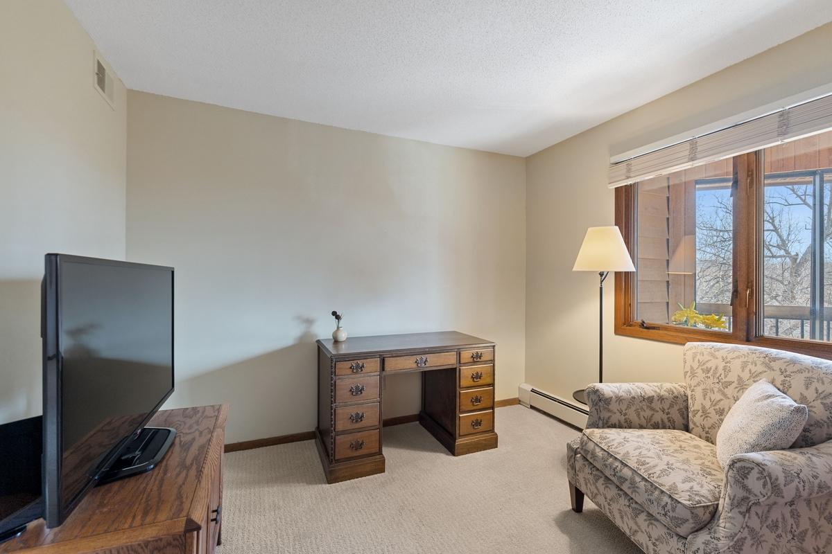 6085 Rowland Road, Unit 312 Minnetonka, MN 55343 - Photo 18 of 23