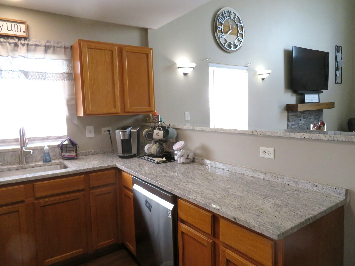2024 Mountain Road Morris, IL 60450 - Photo 5 of 33 Gallery Image 5