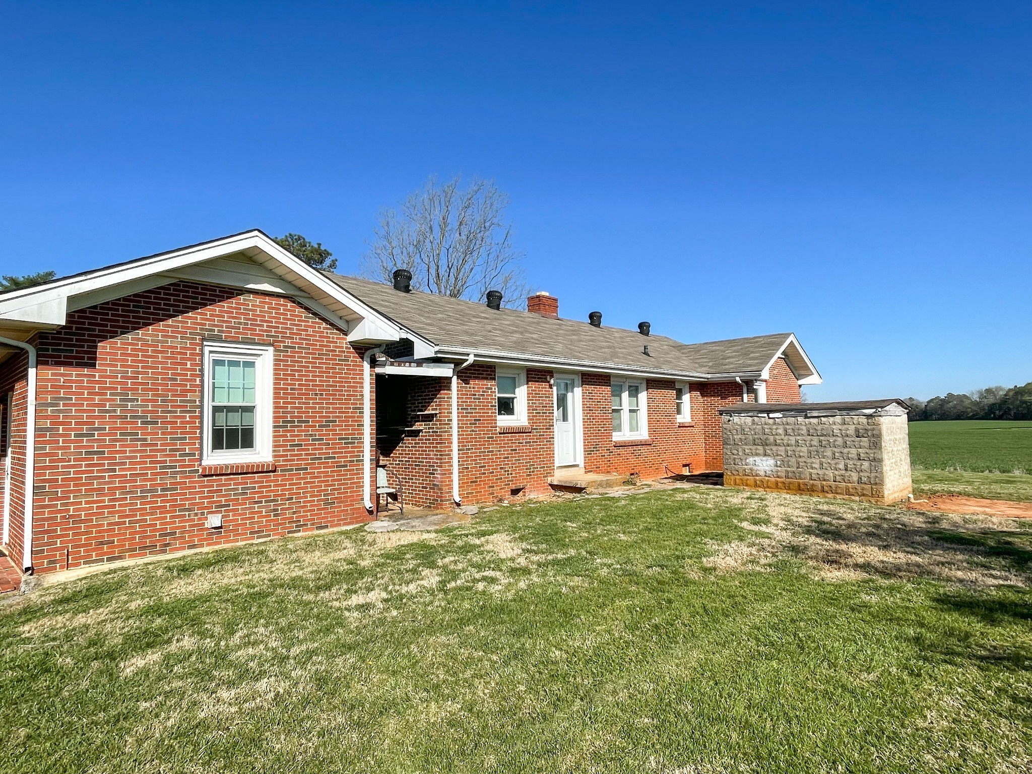 4324 Blackman Road Murfreesboro, TN 37129 - Photo 17 of 20 a front view of a house with a yard