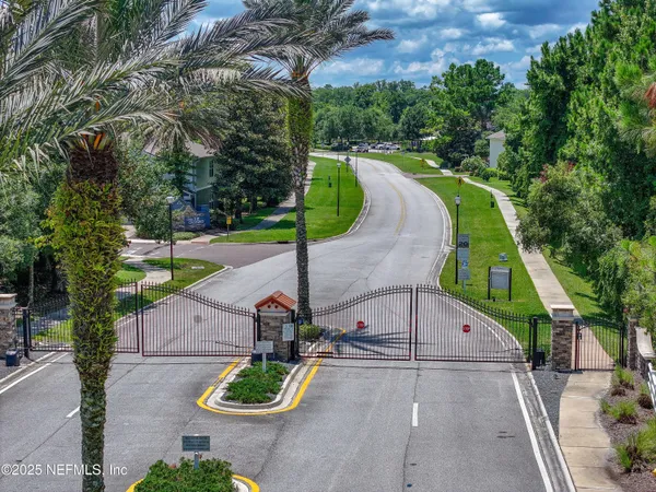 $252,500 | 808 Black Cherry Drive South, St. Johns, FL 32259