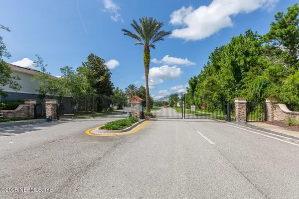 $252,500 | 808 Black Cherry Drive South, St. Johns, FL 32259