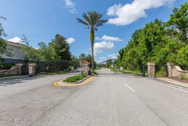 $269,000 | 808 Black Cherry Drive South, St. Johns, FL 32259