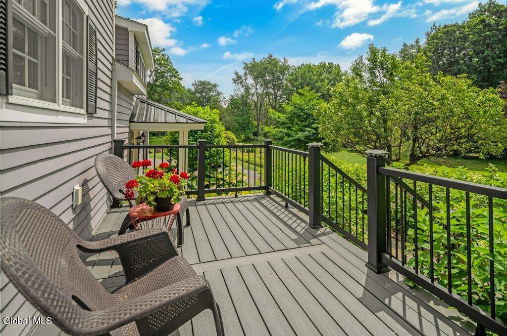 1226 Sacandaga Road Schenectady, NY 12302 - Photo 41 of 76 038-1226-ny-147-amsterdam-ny-usa-021_m
