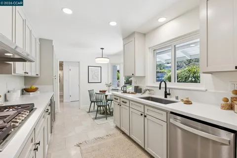 $1,695,000 | 263 Tharp Drive, Moraga, CA 94556