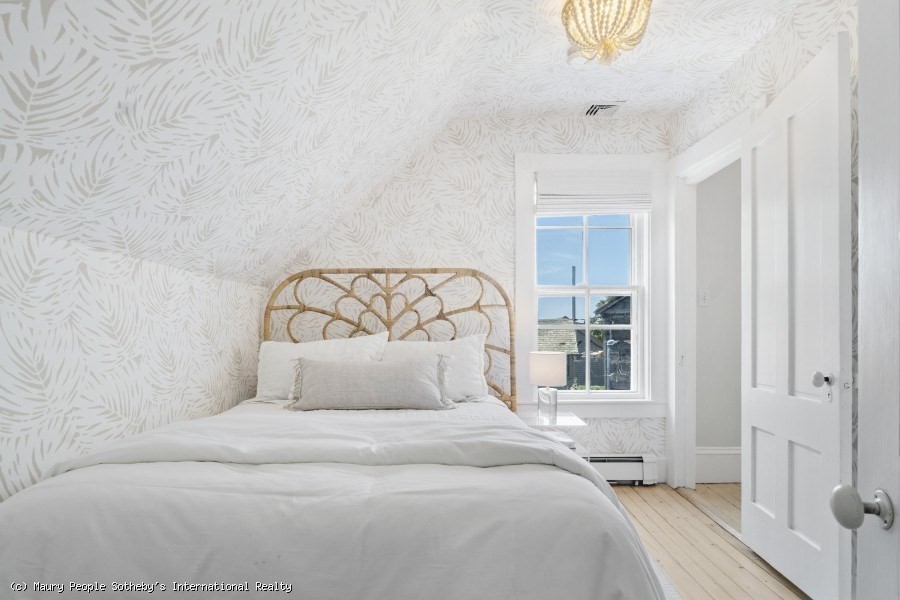 82 Centre Street Nantucket, MA 02554 - Photo 18 of 36