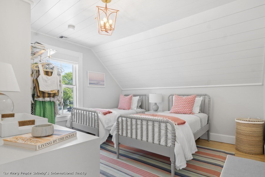 82 Centre Street Nantucket, MA 02554 - Photo 21 of 36