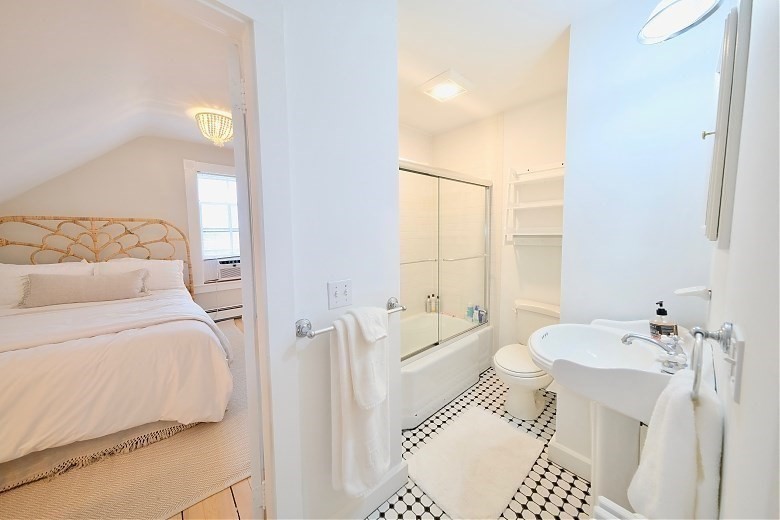 82 Centre Street Nantucket, MA 02554 - Photo 22 of 36