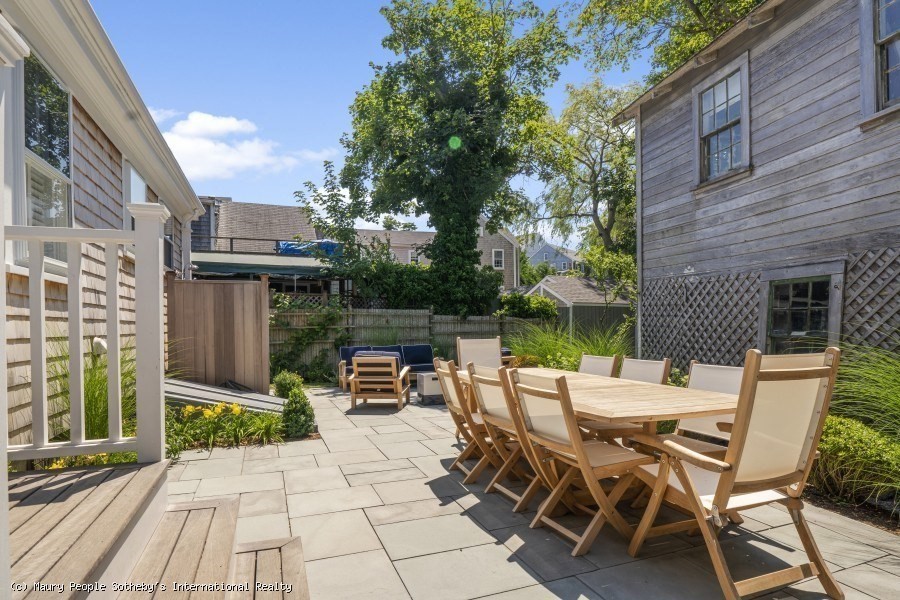 82 Centre Street Nantucket, MA 02554 - Photo 33 of 36