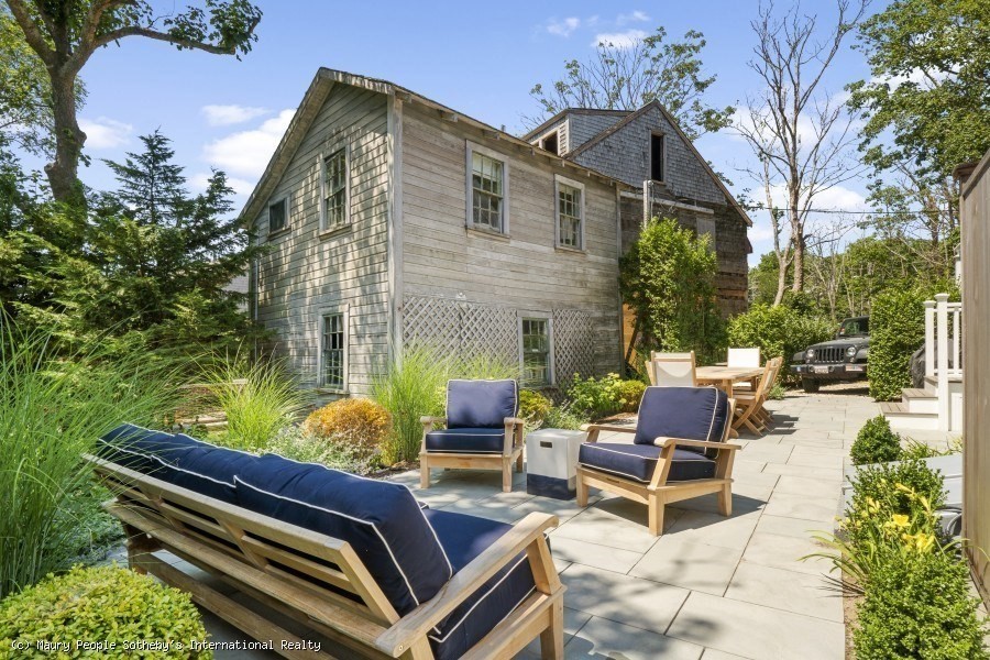 82 Centre Street Nantucket, MA 02554 - Photo 35 of 36