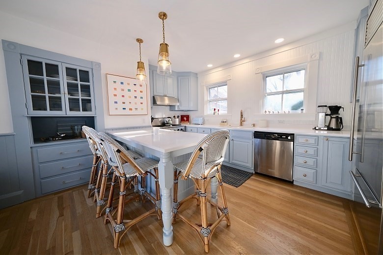 82 Centre Street Nantucket, MA 02554 - Photo 4 of 36