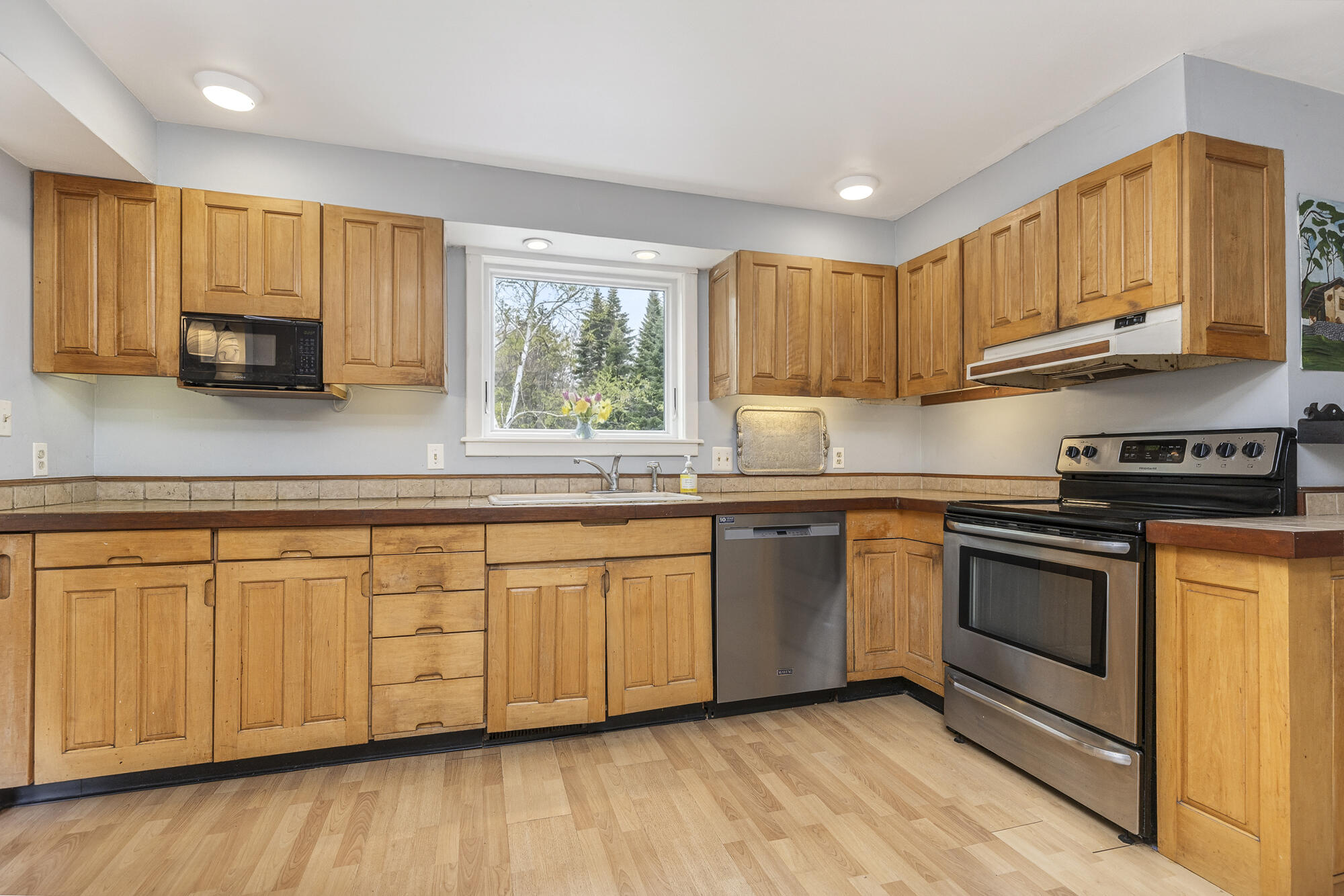 163 State Street Gorham, ME 04038 - Photo 2 of 59 163 State_W5_02