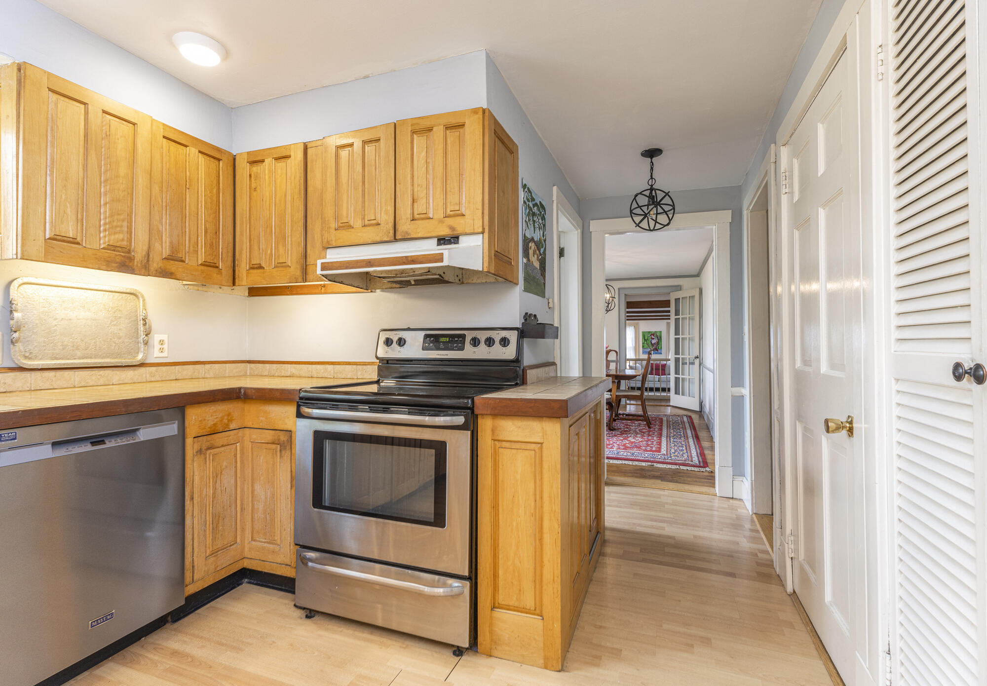 163 State Street Gorham, ME 04038 - Photo 9 of 59 163 State_W5_08