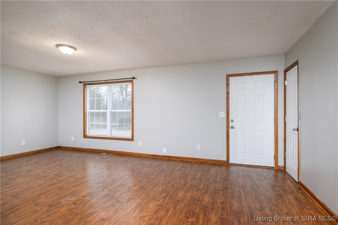 808 Seatick Road Otisco, IN 47163 - Photo 9 of 23