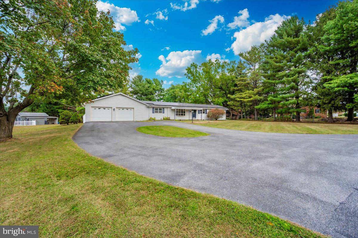 6 Schaller Lane Smithsburg, MD 21783 - Photo 2 of 51 a house with swimming pool in front of it