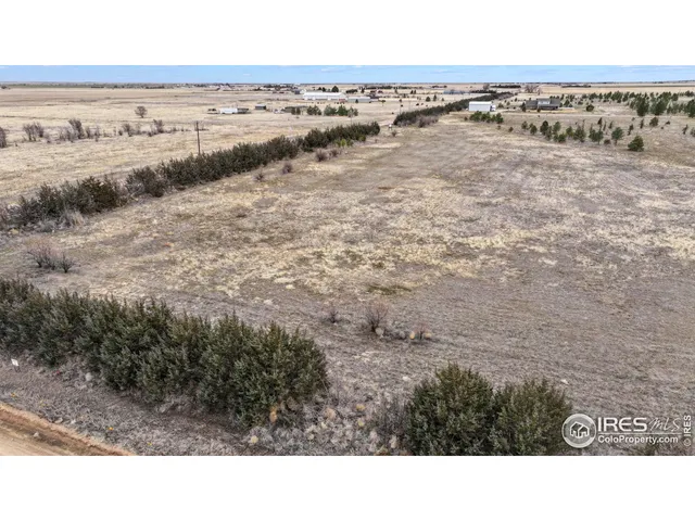 a view of an outdoor space