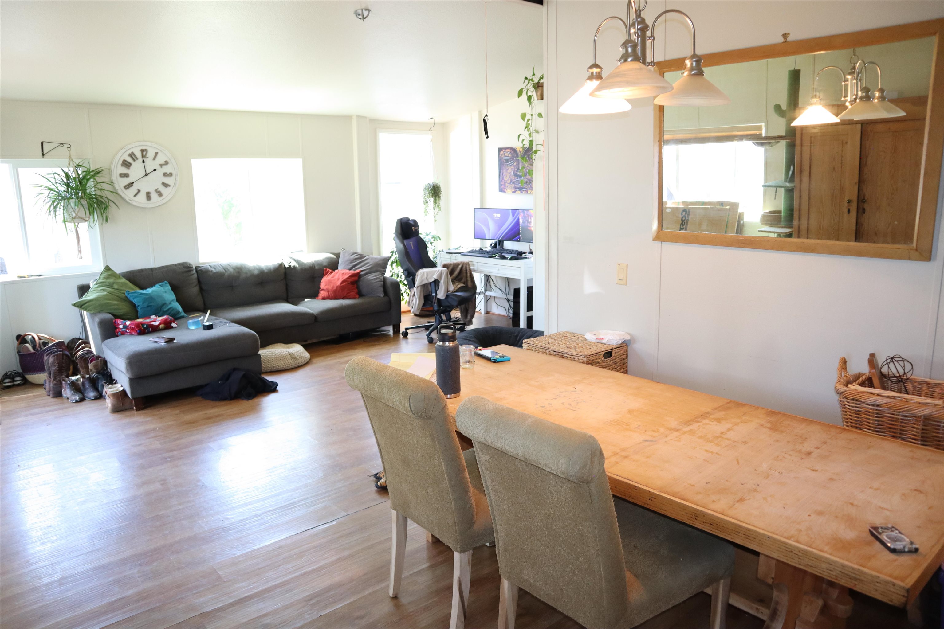 193 Fairground Road Quincy, CA 95971 - Photo 5 of 20 a living room with furniture and a chandelier