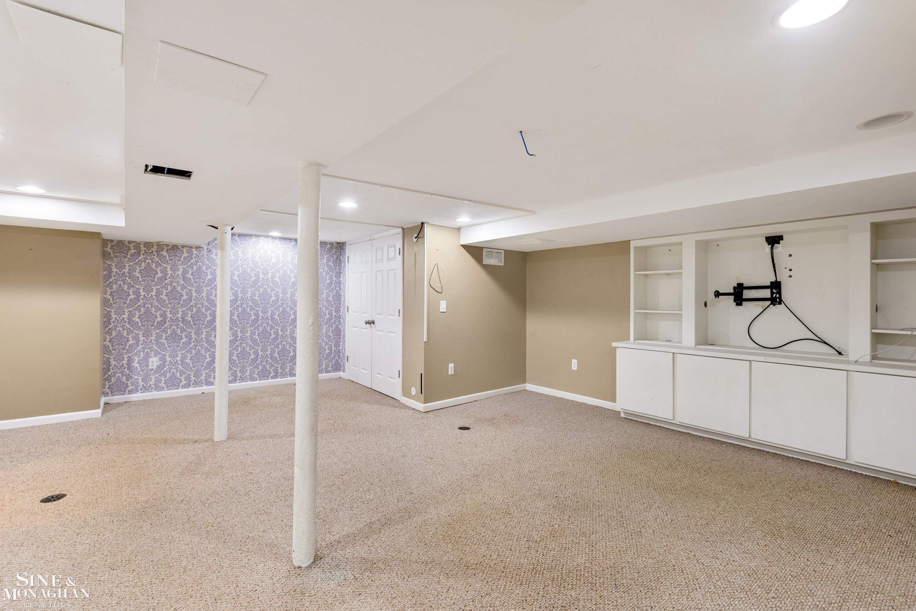 266 Merriweather Road Grosse Pointe, MI 48236 - Photo 30 of 48 50140941-ec120327-50b7-4497-9376-1b899259edfe.JPG