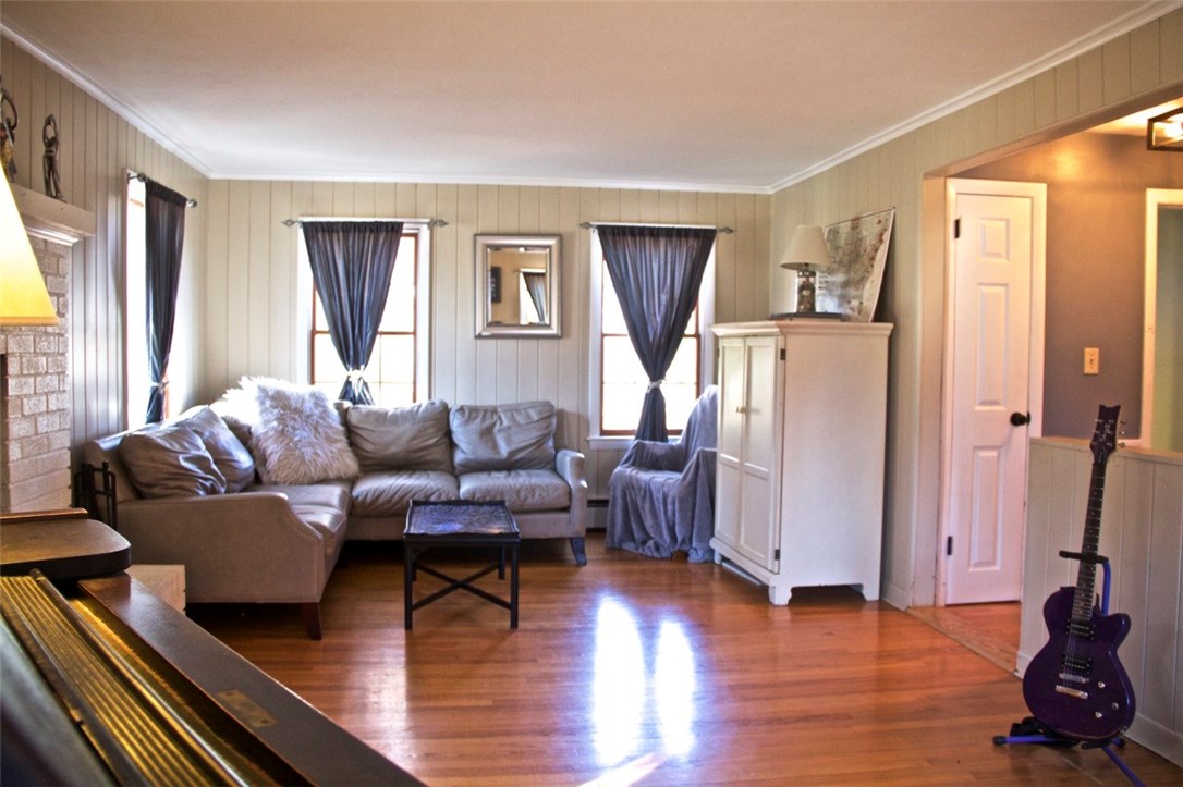 8 Robin Road Hopkinton, RI 02804 - Photo 5 of 26 Gallery Image 5