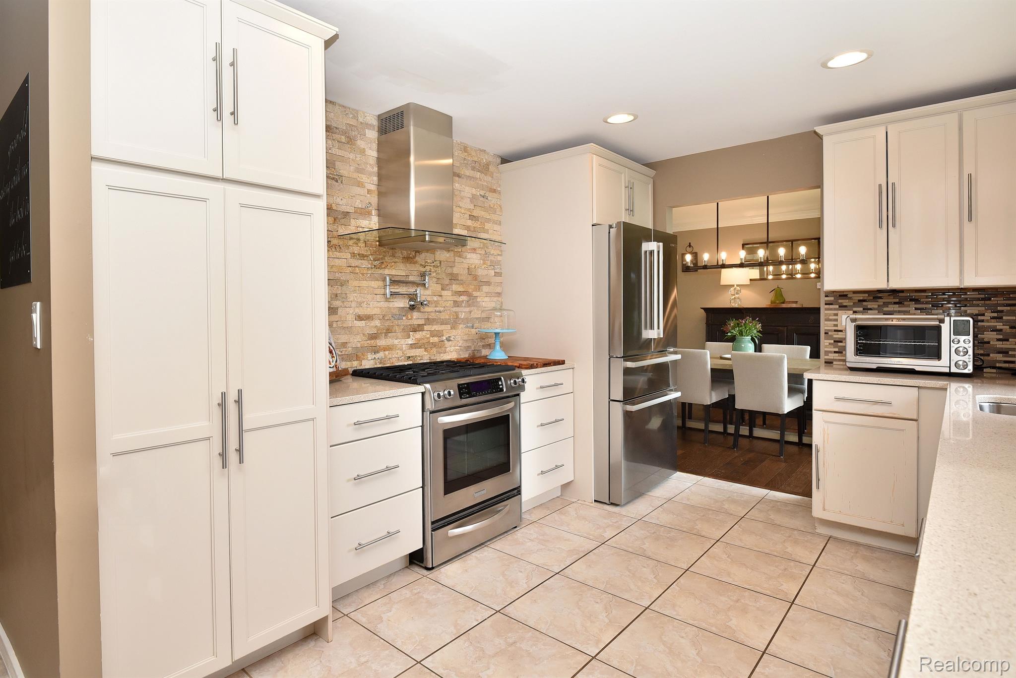 3340 Upton Drive Troy, MI 48084 - Photo 11 of 31 Gallery Image 11