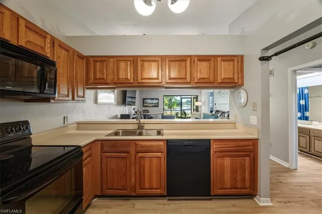 $319,500 | 2031 Pine Isle Lane, Unit 2031, Naples, FL 34112