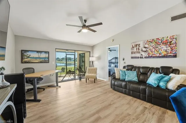 $319,500 | 2031 Pine Isle Lane, Unit 2031, Naples, FL 34112