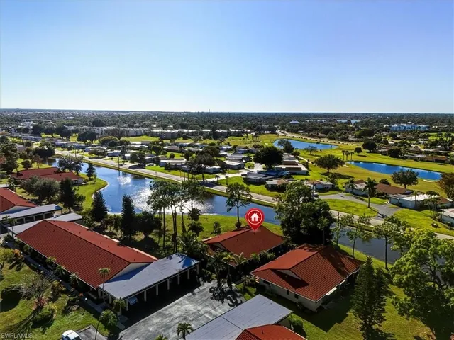 $319,500 | 2031 Pine Isle Lane, Unit 2031, Naples, FL 34112