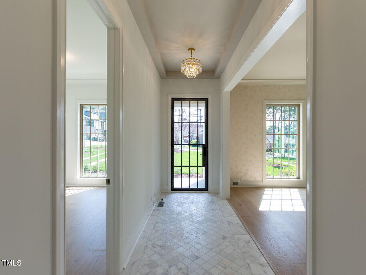 2302 Lyon Street Raleigh, NC 27608 - Photo 17 of 49 014-1280x960-foyer-entry