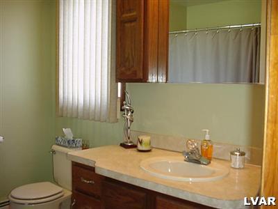 3717 Viewpoint Court Slatington, PA 18080 - Photo 12 of 15 Gallery Image 12