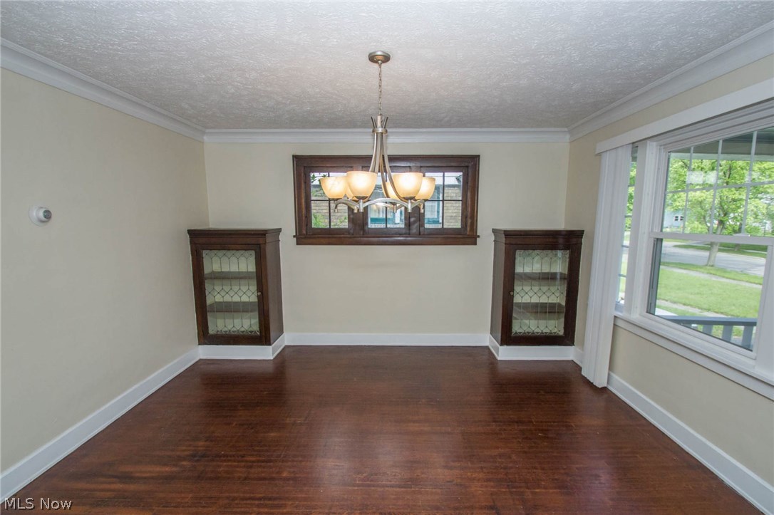 1529 Parkhill Road Cleveland Heights, OH 44121 - Photo 6 of 22