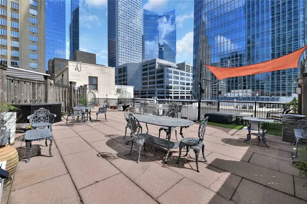 a picture of a building